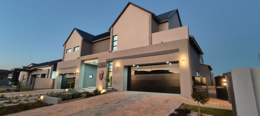 Security estate home for sale in Midstream Heights - CN1737724
