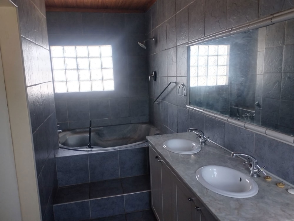 House for sale in Westridge, Mitchells Plain - 1MN1738660
