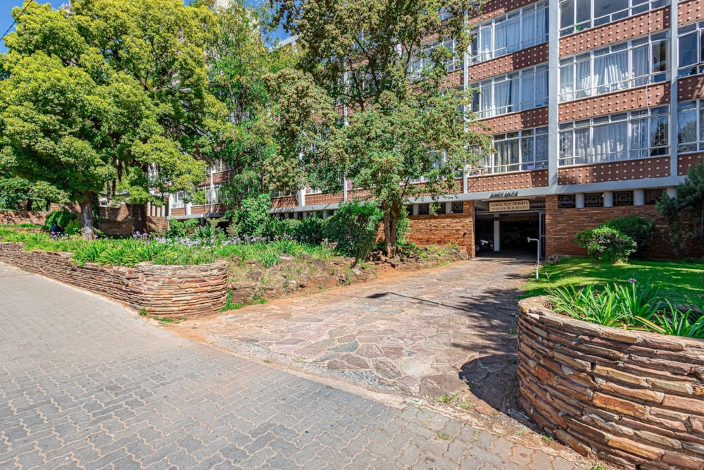 Apartment for sale in Parktown - HP1736234 Apartment for sale in Parktown - HP1736234