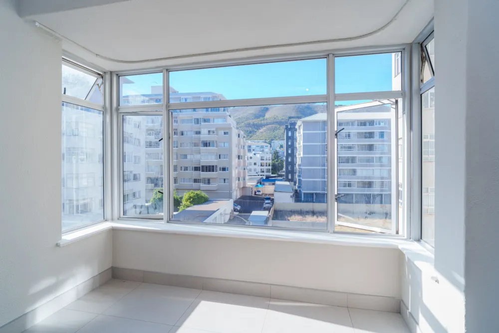 Apartment for sale in Sea Point - AS1737845 Apartment for sale in Sea Point - AS1737845