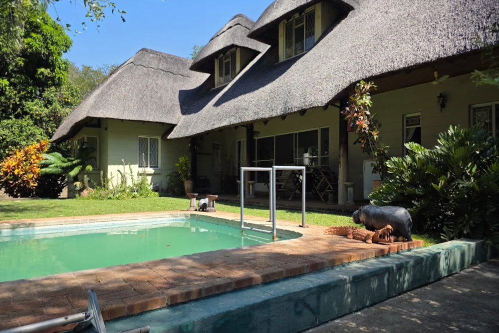 Bed & breakfast for sale in Victoria Falls, Zimbabwe - 3ZB1737242
