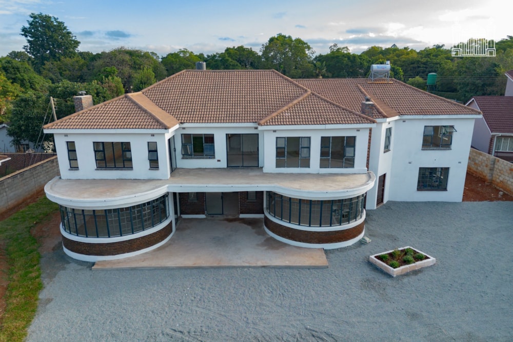 Double-storey house for sale in Borrowdale West, Zimbabwe - 3ZB1740761