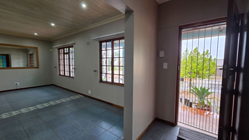 House to rent in Panorama, Worcester - 1MS1738564