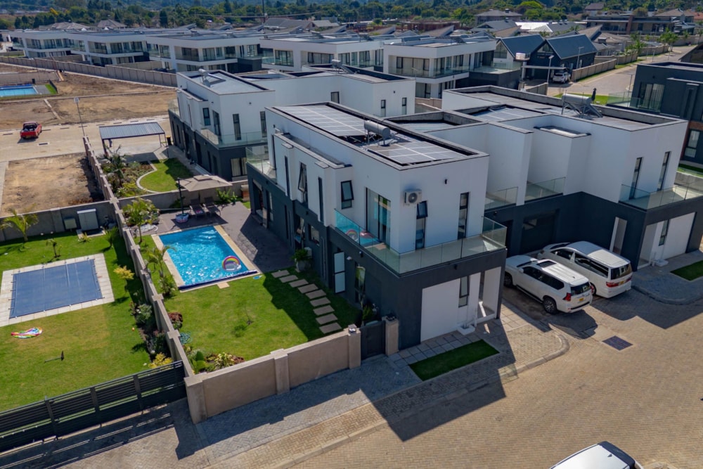Cluster for sale in Borrowdale West, Zimbabwe - 3ZB1738998 Cluster for sale in Borrowdale West, Zimbabwe - 3ZB1738998