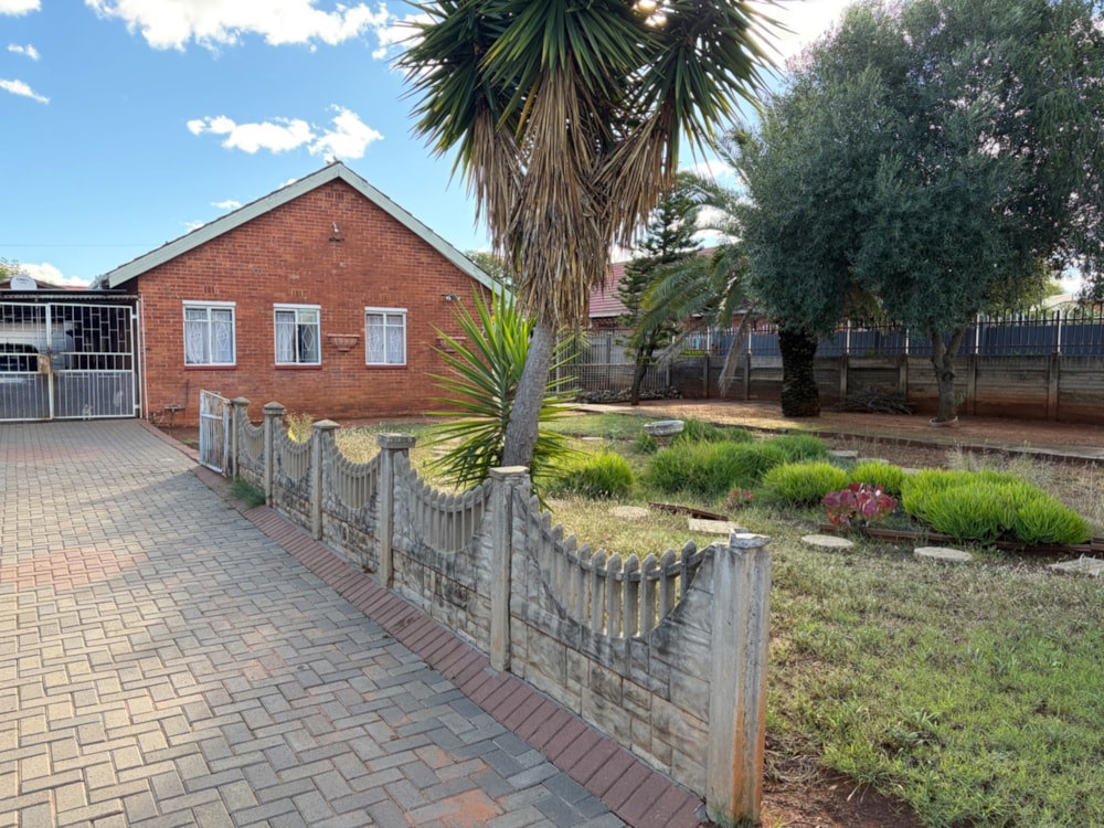 House for sale in Beaconsfield - 1KJ1738487