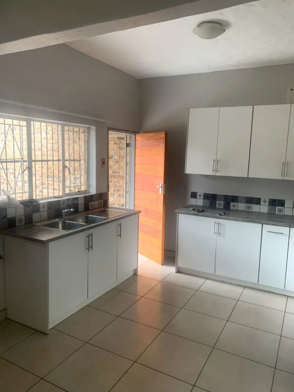 Apartment sold in Middelburg Central (Mpumalanga Central)  - 1MD1738511