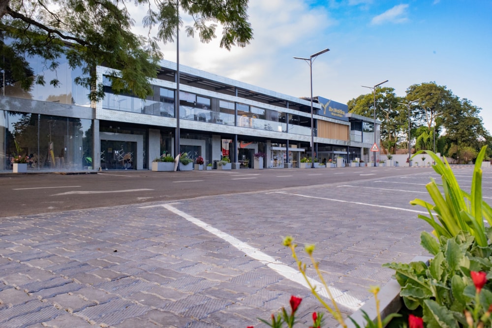 Commercial retail property to rent in Borrowdale, Zimbabwe - 3ZB1738518