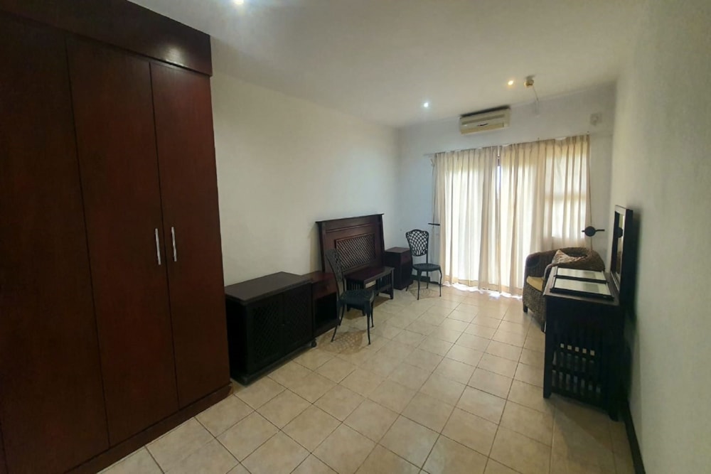 Bachelor apartment to rent in Port Edward - 1PD1738537