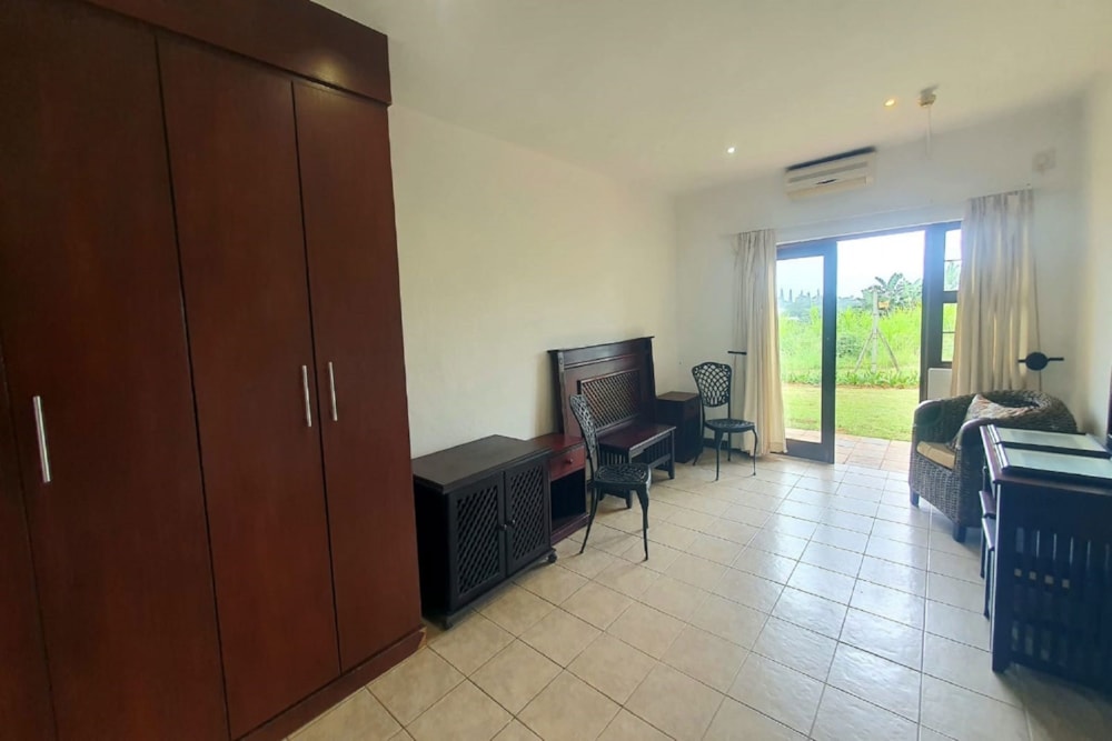 Bachelor apartment to rent in Port Edward - 1PD1738537