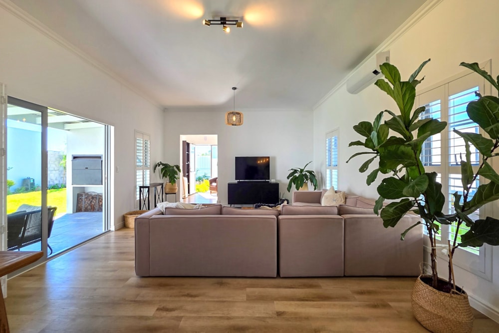 Single-storey house to rent in Sunningdale, Blouberg - 1TV1738557