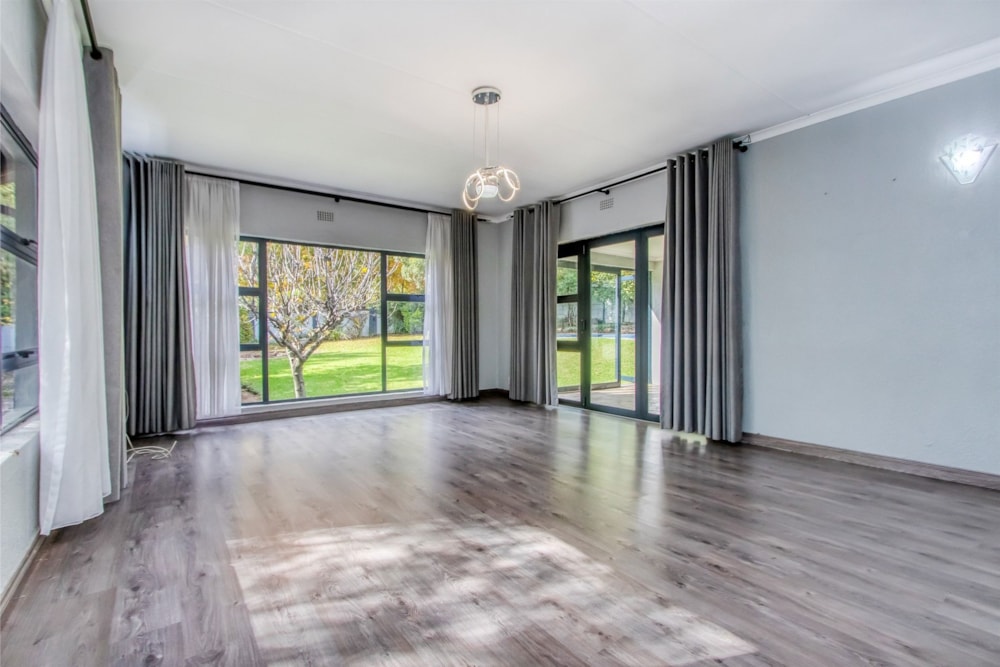 House to rent in Ferndale, Randburg - RAL1738583