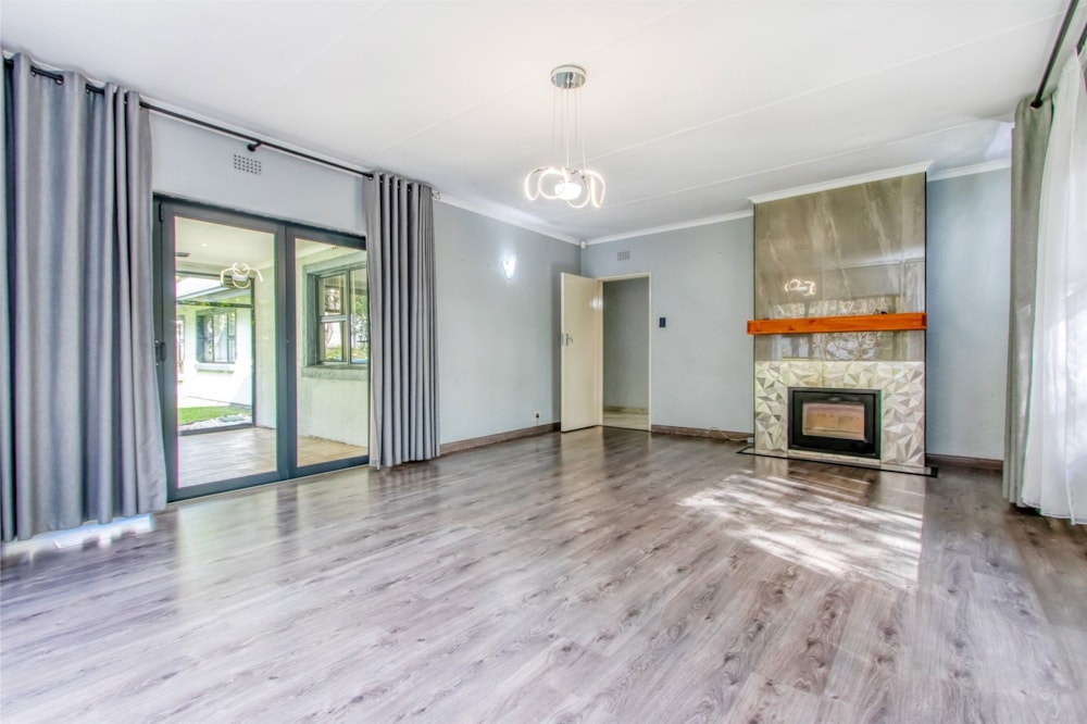 House to rent in Ferndale, Randburg - RAL1738583