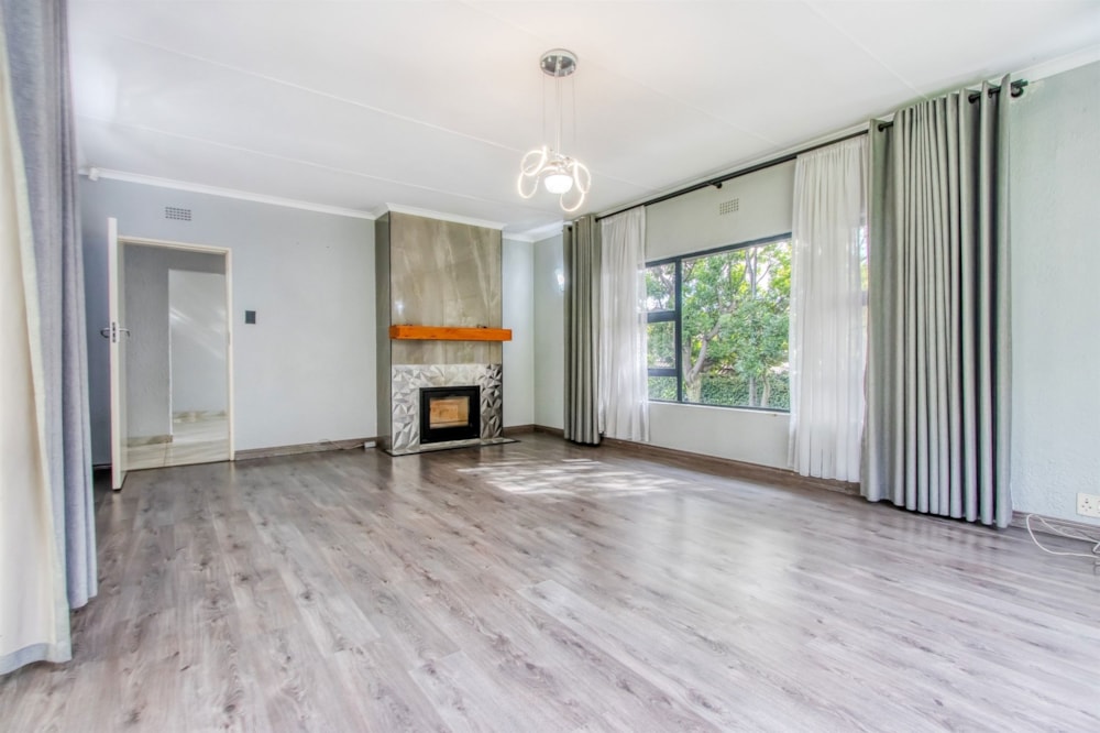 House to rent in Ferndale, Randburg - RAL1738583