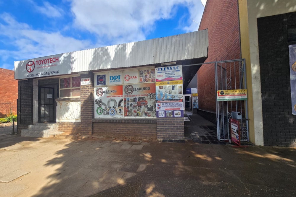 Commercial retail property for sale in Bulawayo, Zimbabwe - 3ZB1738599