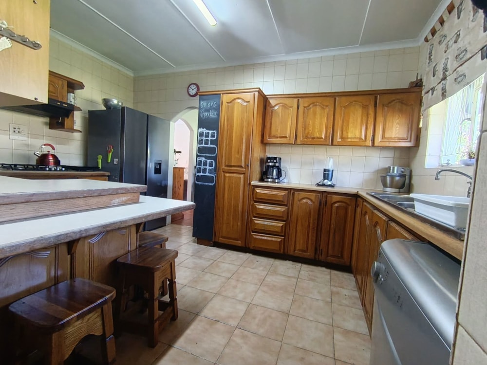 Single-storey house to rent in Camperdown - 1PM1738669
