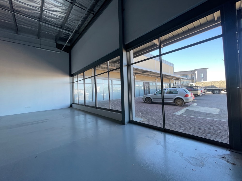 Commercial Building to rent in Block 10, Botswana - 3BO1738865