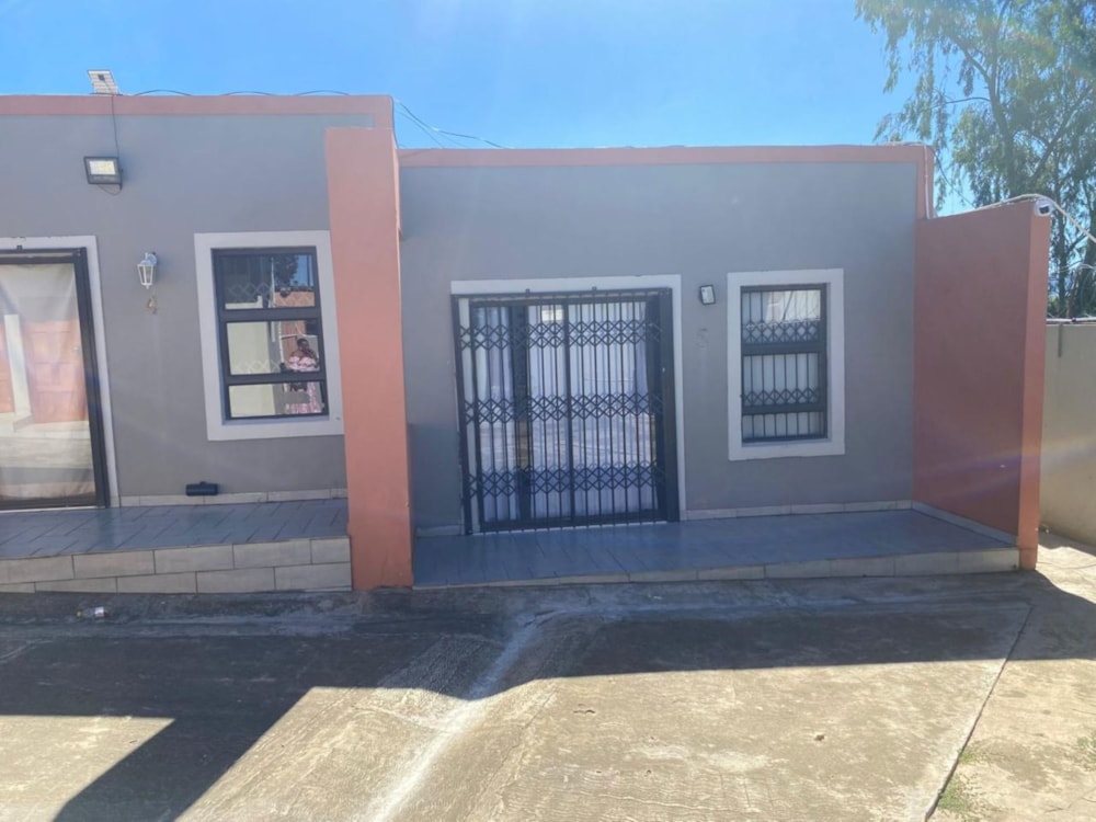 Commercial flats for sale in Mthatha - 1MH1738769 Commercial flats for sale in Mthatha - 1MH1738769