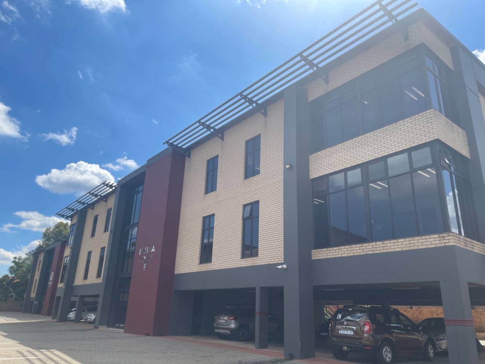 Commercial office for sale in Die Hoewes - PT1738801