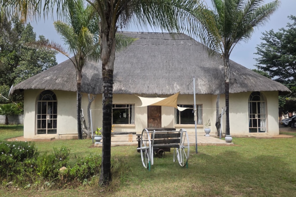 House for sale in Burnside, Bulawayo, Zimbabwe - 3ZB1738797