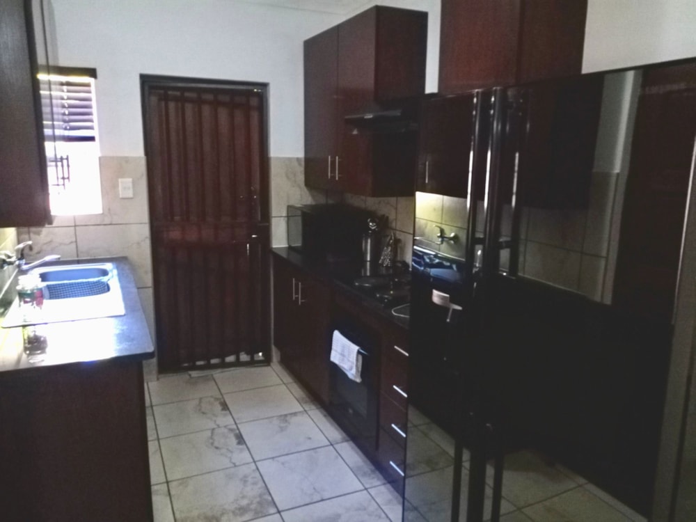 Security complex home let in Waterval East - 1RU1738893