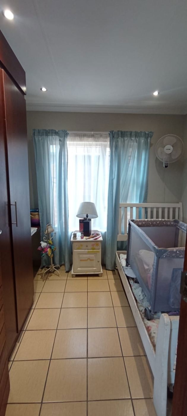 Townhouse to rent in Glen Marais - ENL1738974
