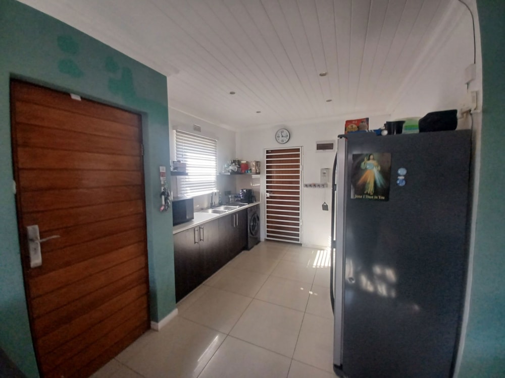 House for sale in Rocklands, Mitchells Plain - 1MN1739052 House for sale in Rocklands, Mitchells Plain - 1MN1739052