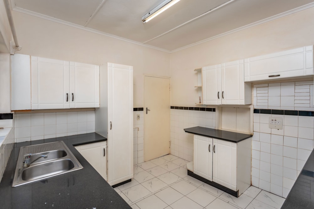 Apartment to rent in Highlands, Zimbabwe - 3ZB1738933