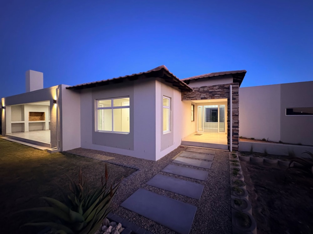 House for sale in Langebaan Country Estate - LA1738966 House for sale in Langebaan Country Estate - LA1738966