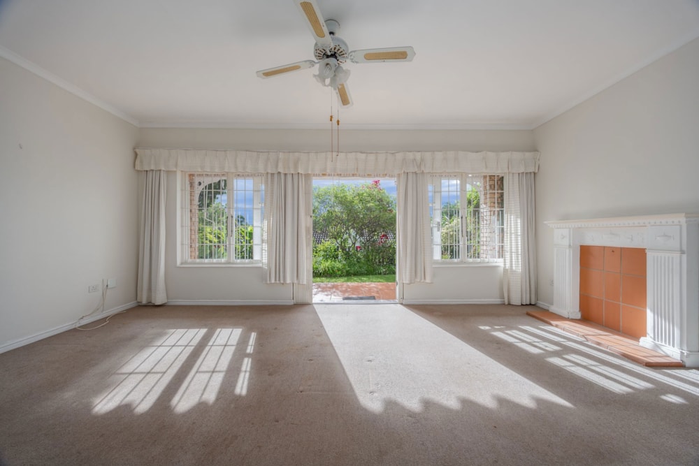 Garden retirement home for sale in Kloof - 1KF1738989 Garden retirement home for sale in Kloof - 1KF1738989
