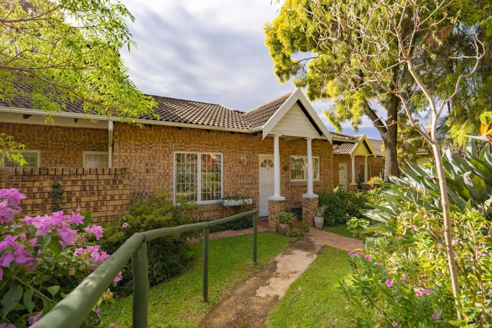 Garden retirement home sold in Kloof - 1KF1738989 Garden retirement home sold in Kloof - 1KF1738989