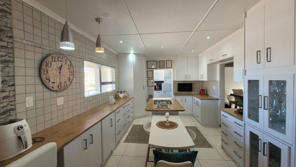 House to rent in Springbok - 1NA1739006