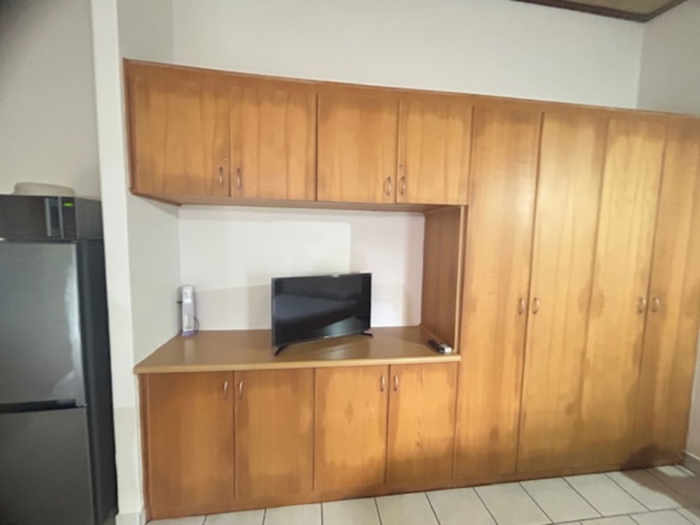 Bachelor apartment to rent in Meer en See - 1RY1739038 Bachelor apartment to rent in Meer en See - 1RY1739038