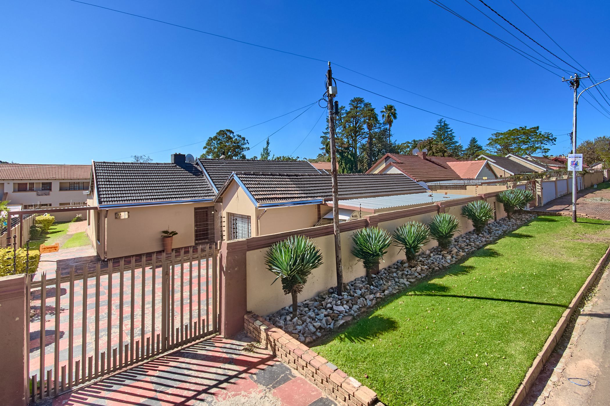 House for sale in Roodepoort West - RAN1739434