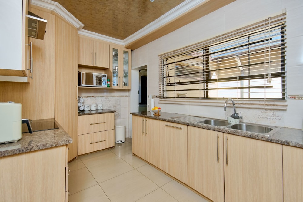 House for sale in Roodepoort West - RAN1739434 House for sale in Roodepoort West - RAN1739434