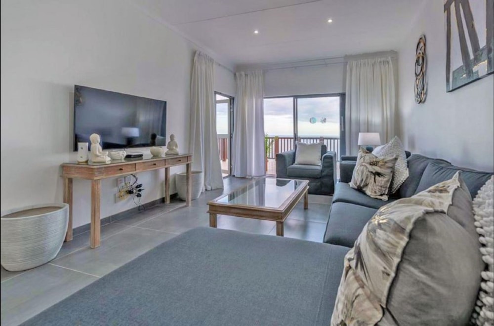 Townhouse for sale in Brenton on Sea - 1KG1739085 Townhouse for sale in Brenton on Sea - 1KG1739085