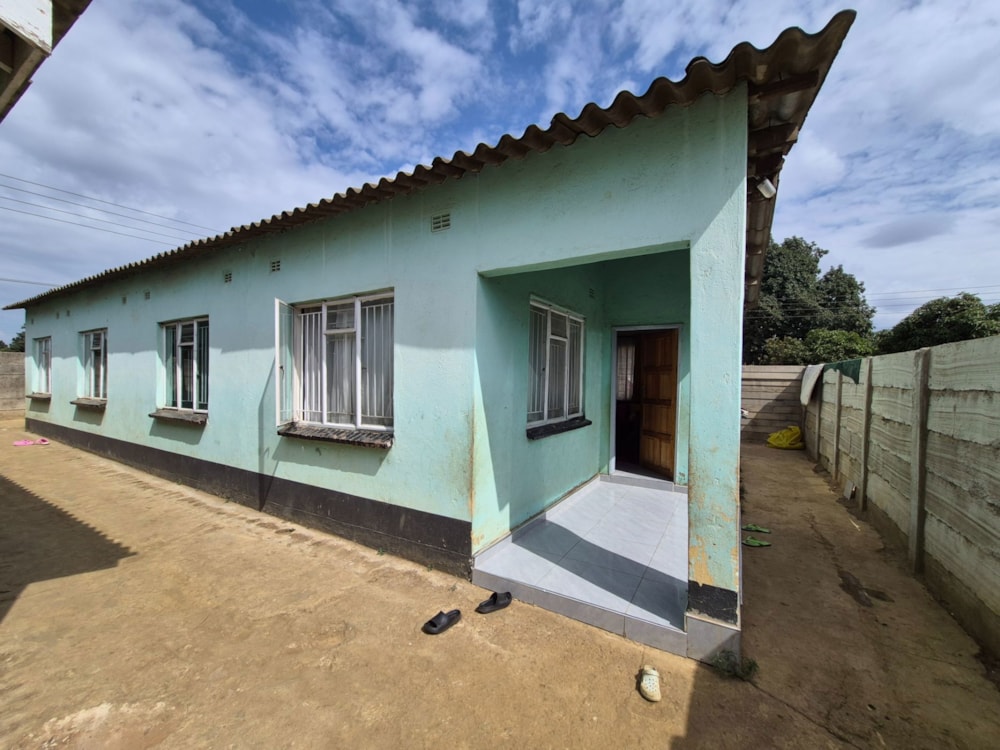 House for sale in Budiriro, Zimbabwe - 3ZB1739243