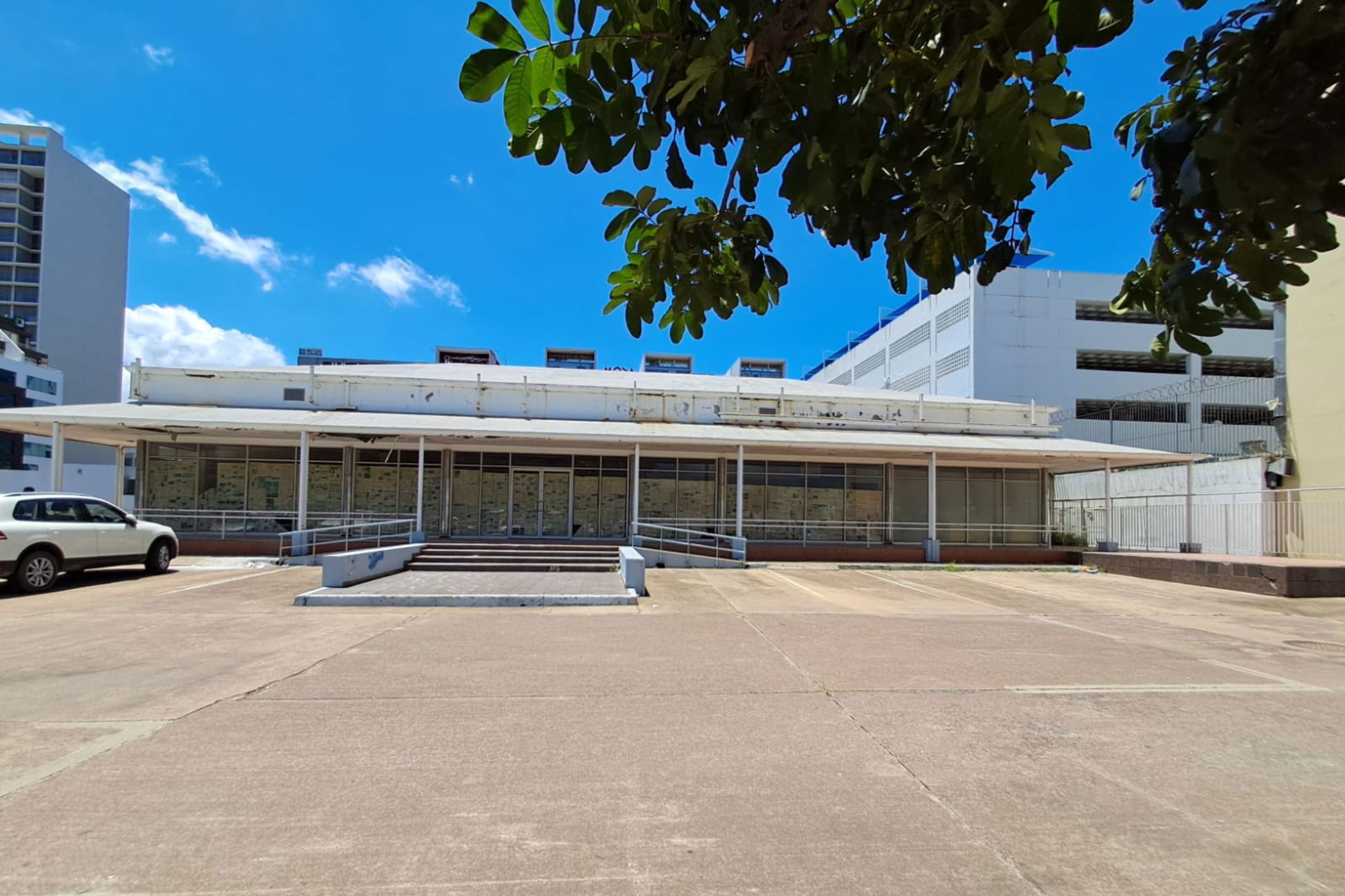Commercial retail property for sale in Maputo , Mozambique - 3MQ1739096