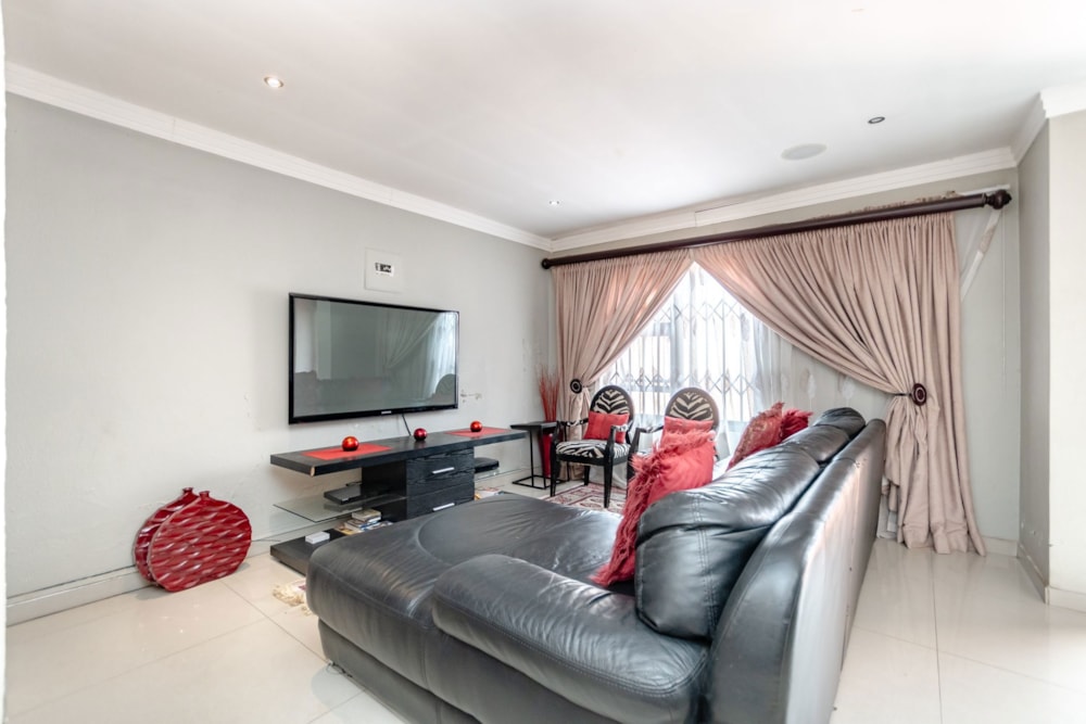 House for sale in Cosmo City - RAN1739604 House for sale in Cosmo City - RAN1739604