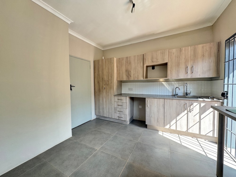 Commercial office to rent in Highlands, Zimbabwe - 3ZB1739129