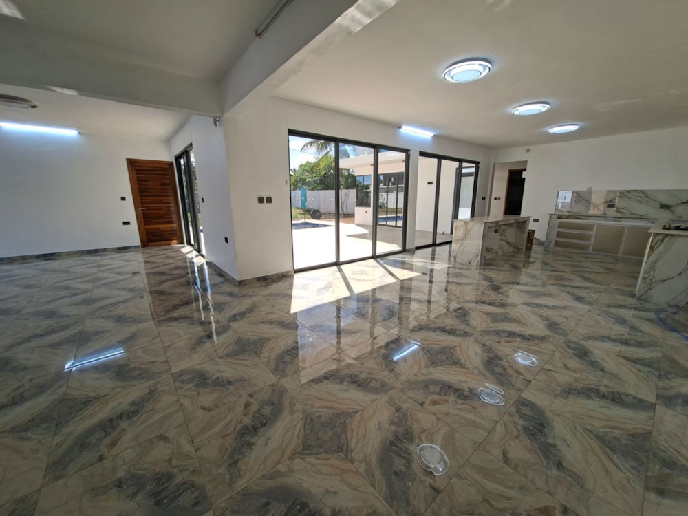 House to rent in Cap Malheureux, Mauritius - MPR1739149