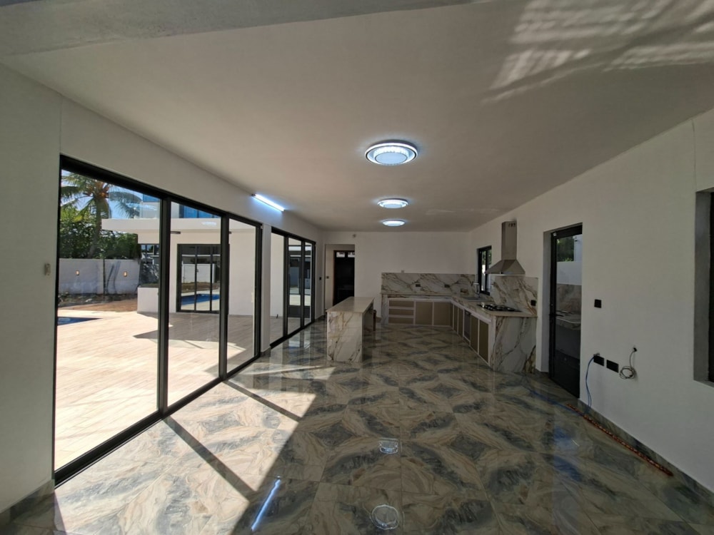 House to rent in Cap Malheureux, Mauritius - MPR1739149