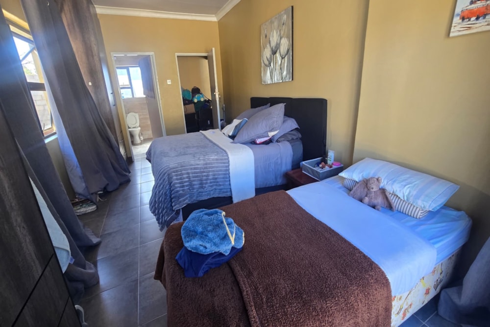 Townhouse for sale in Burnside, Bulawayo, Zimbabwe - 3ZB1739161