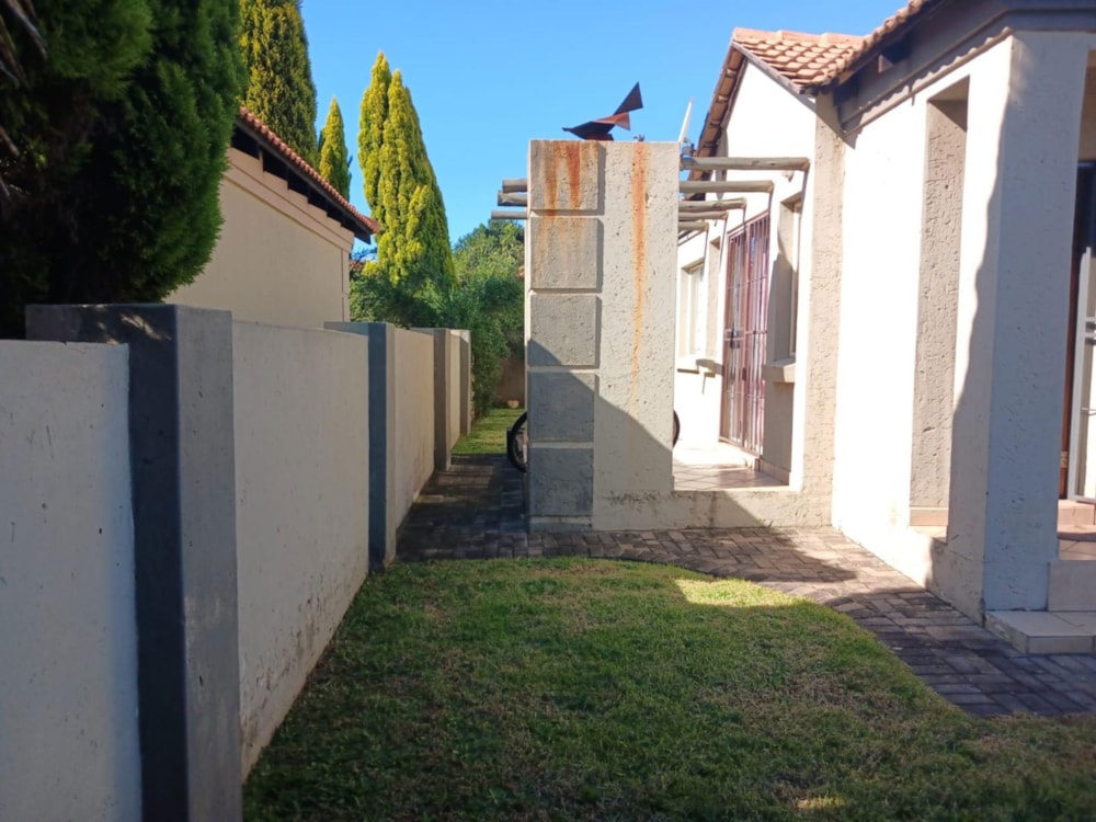 House to rent in Model Park - 1WD1739204