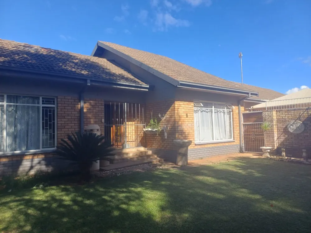 House for sale in Schweizer-Reneke - 1KJ1739268 House for sale in Schweizer-Reneke - 1KJ1739268