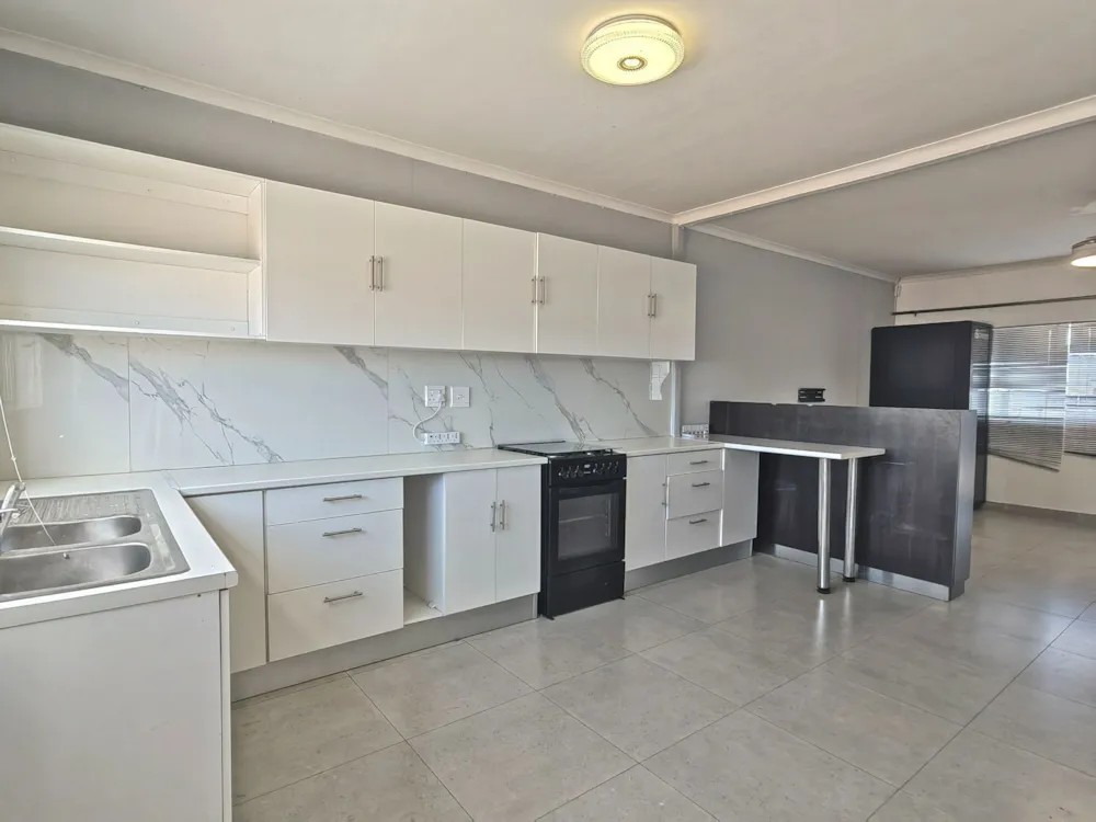 House let in Bothasig - 1PLA1739244 House let in Bothasig - 1PLA1739244