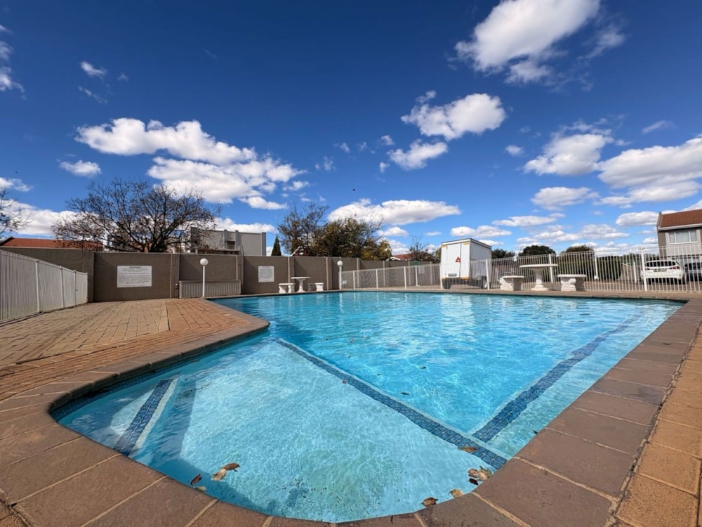 Apartment for sale in Potchefstroom - 1PCH1739287 Apartment for sale in Potchefstroom - 1PCH1739287