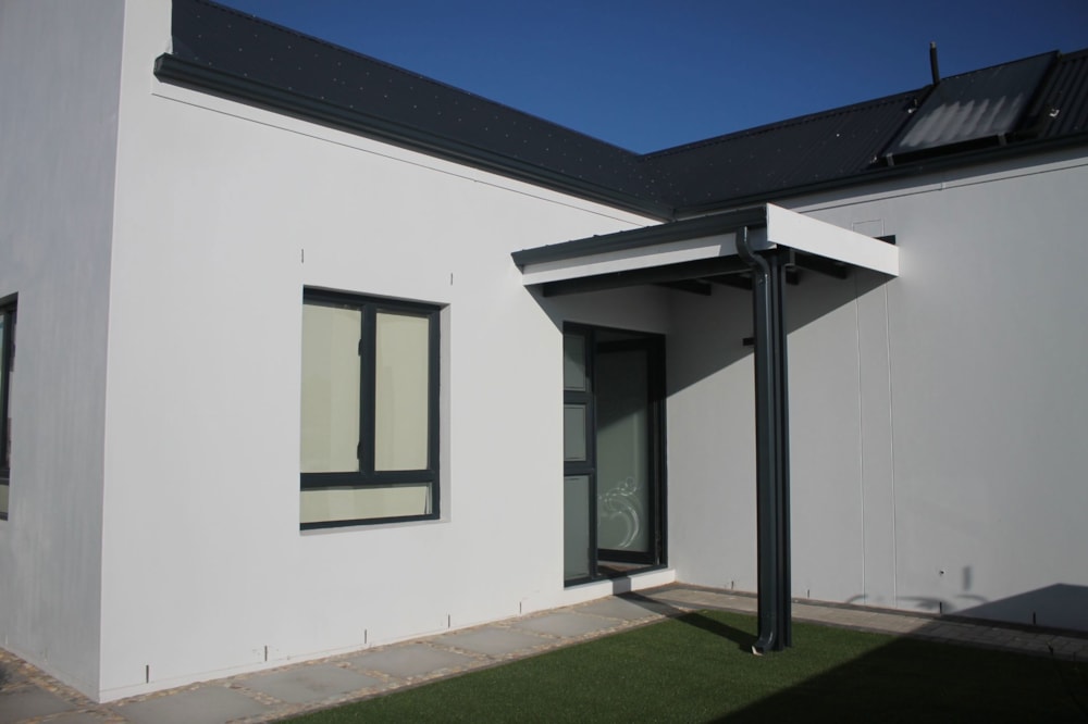 House for sale in Middedorp, Langebaan - LA1739401 House for sale in Middedorp, Langebaan - LA1739401
