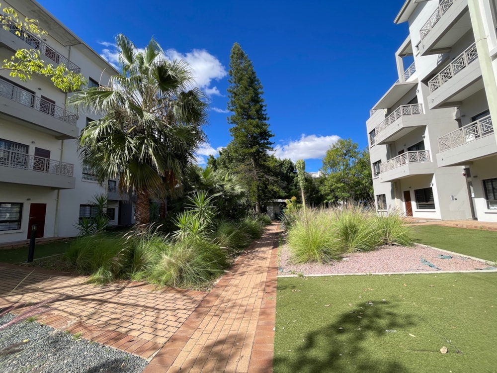 Apartment to rent in Extension 9, Botswana - 3BO1739411