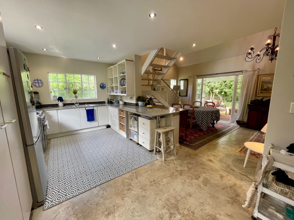 Garden cottage to rent in Linden - JBL1739282