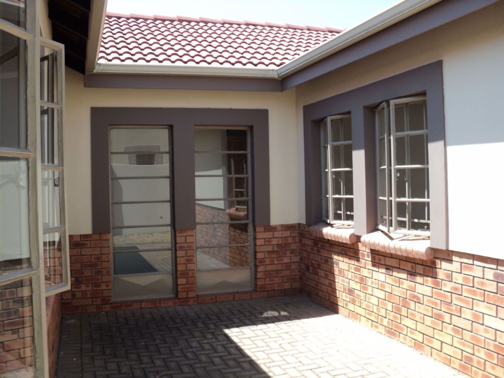 Townhouse to rent in Waterval East - 1RU1739312 Townhouse to rent in Waterval East - 1RU1739312